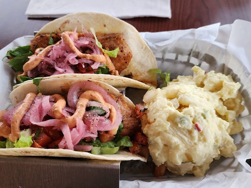 Jerry's Dockside Bar & Grill food
